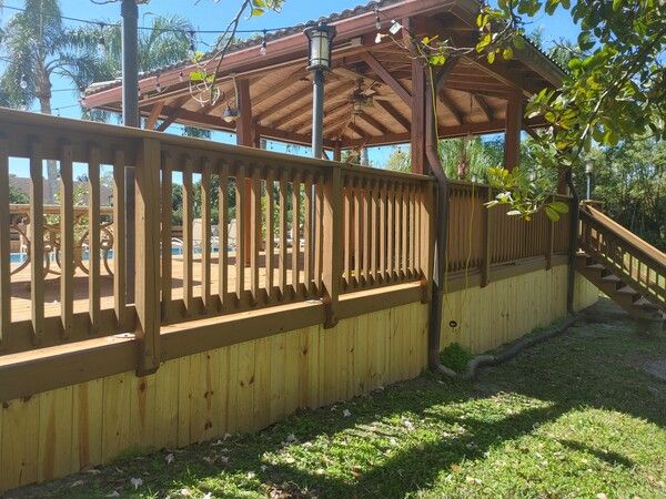 Deck staining Plantation FL