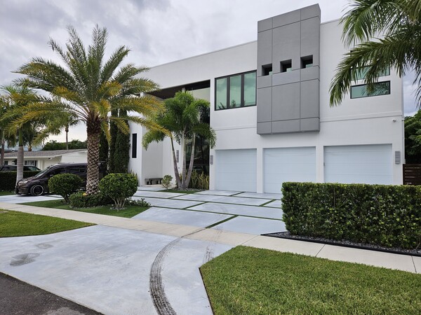 Exterior house painting Deerfield Beach