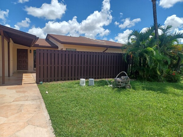 Cabinet refinishing Deerfield Beach